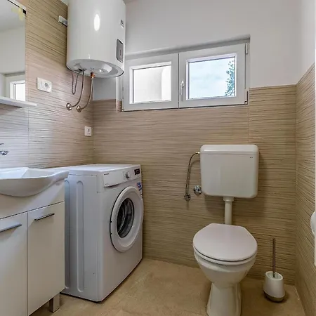 בית נופש 23 With Outdoor Swimmingpool *